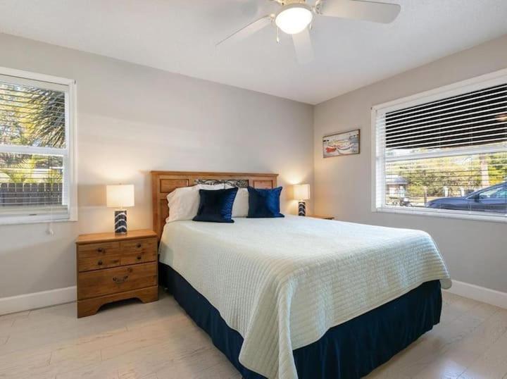 2Bed/2Bath Condo Next To Siesta Key ~A Hidden Gem 사라소타 외부 사진