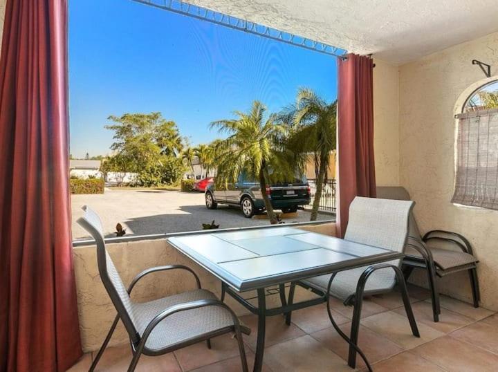 2Bed/2Bath Condo Next To Siesta Key ~A Hidden Gem 사라소타 외부 사진